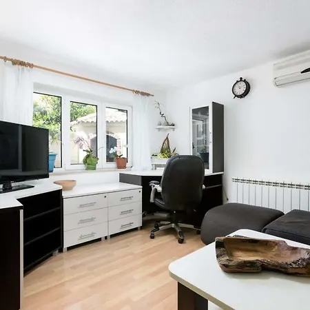 Apartmani Vinko Tribunj-Sovlje Tribalj Exterior foto