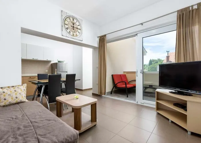 Apartmani Vinko Tribunj-Sovlje