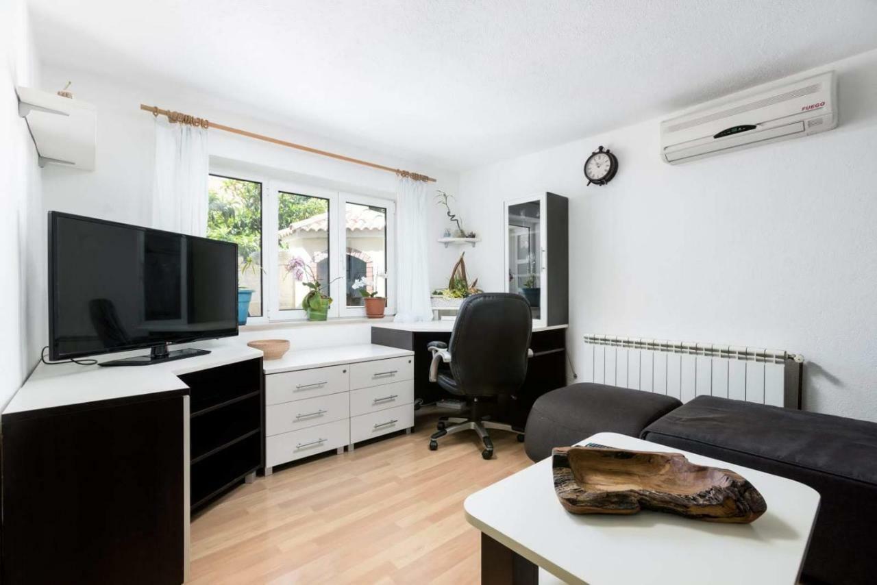Apartment Vinko Tribunj-sovlje