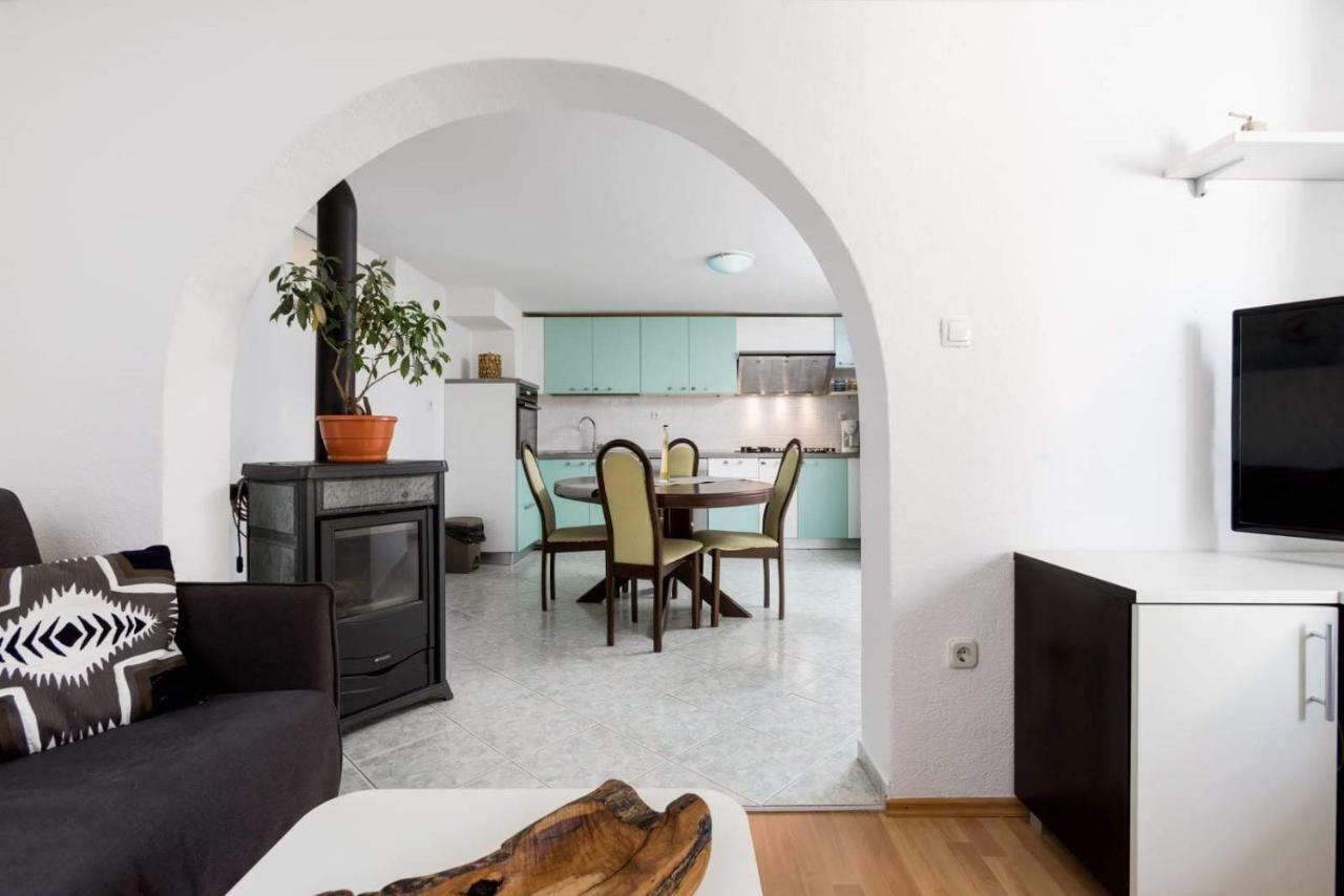 Vinko Tribunj-sovlje Apartment *