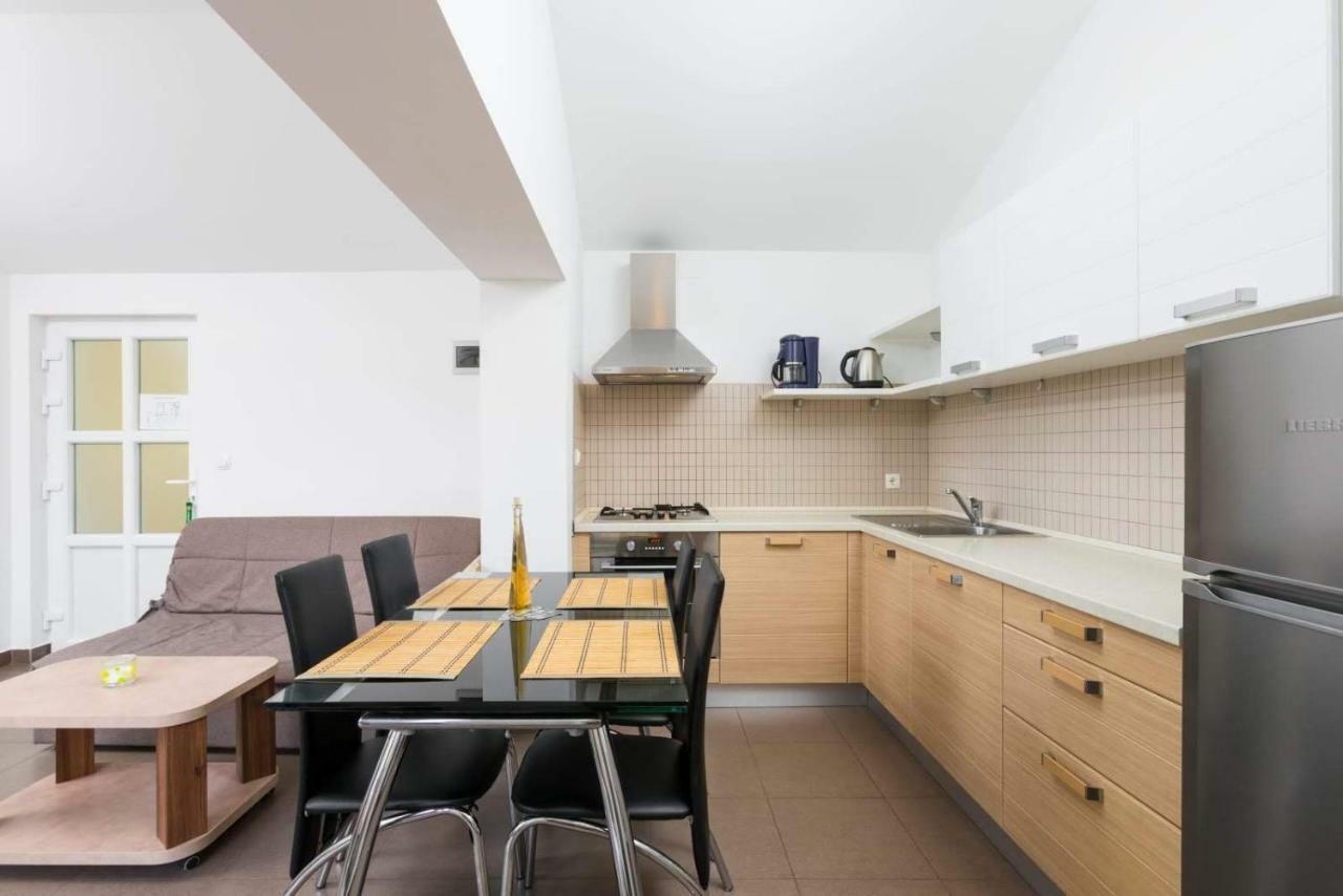 Vinko Tribunj-sovlje Apartment *